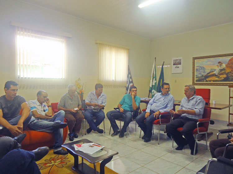Deputado Federal Protógenes Queiroz visita Macaubal » Jornal A Voz do Povo  na Região